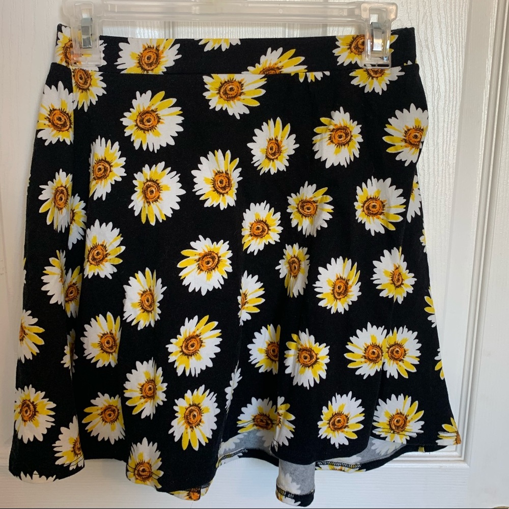 Timing Black Sunflower Skirt